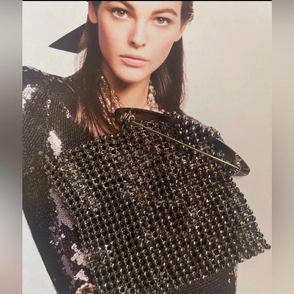 Silver Mesh Rhinestone Brooch - Picture 6 of 12